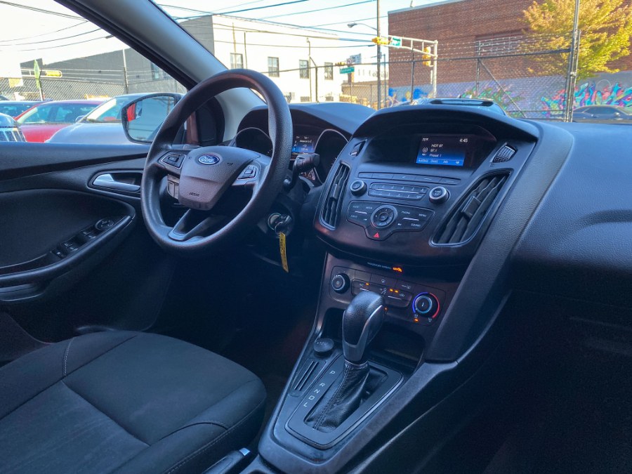 Used Ford Focus SE Sedan 2018 | RT Auto Center LLC. Newark, New Jersey Used Ford Focus SE Sedan 2018 | RT Auto Center LLC. Newark, New Jersey