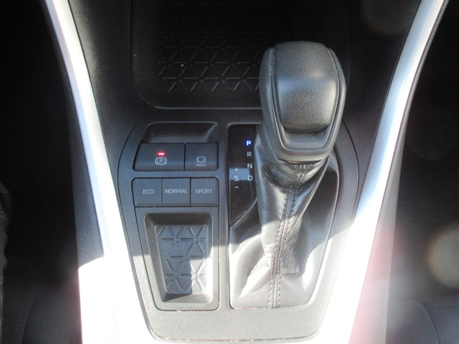 Used Toyota RAV4 XLE FWD (Natl) 2021 | Route 27 Auto Mall. Linden, New Jersey Used Toyota RAV4 XLE FWD (Natl) 2021 | Route 27 Auto Mall. Linden, New Jersey