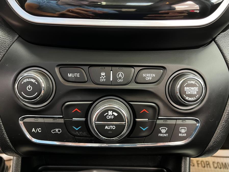 Used Jeep Cherokee Limited 4x4 2019 | Power Motors East. Massapequa Park, New York Used Jeep Cherokee Limited 4x4 2019 | Power Motors East. Massapequa Park, New York