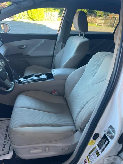 2013 Toyota Venza 4dr Wgn I4 AWD XLE (Natl), available for sale in New Britain, Connecticut | Supreme Automotive. New Britain, Connecticut 2013 Toyota Venza 4dr Wgn I4 AWD XLE (Natl), available for sale in New Britain, Connecticut | Supreme Automotive. New Britain, Connecticut