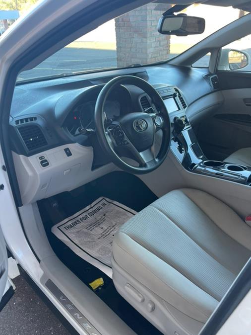 2013 Toyota Venza 4dr Wgn I4 AWD XLE (Natl), available for sale in New Britain, Connecticut | Supreme Automotive. New Britain, Connecticut 2013 Toyota Venza 4dr Wgn I4 AWD XLE (Natl), available for sale in New Britain, Connecticut | Supreme Automotive. New Britain, Connecticut
