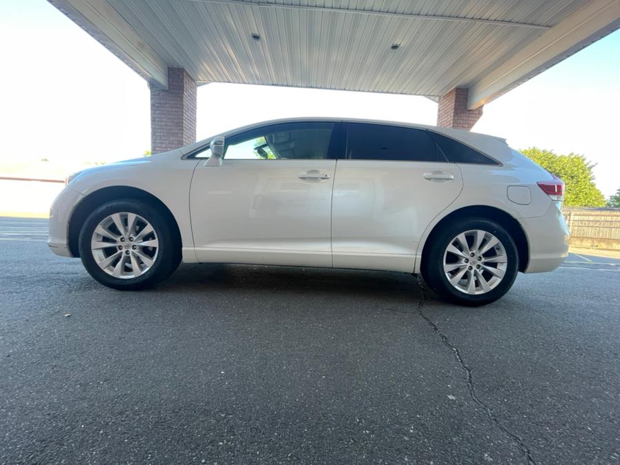 2013 Toyota Venza 4dr Wgn I4 AWD XLE (Natl), available for sale in New Britain, Connecticut | Supreme Automotive. New Britain, Connecticut 2013 Toyota Venza 4dr Wgn I4 AWD XLE (Natl), available for sale in New Britain, Connecticut | Supreme Automotive. New Britain, Connecticut