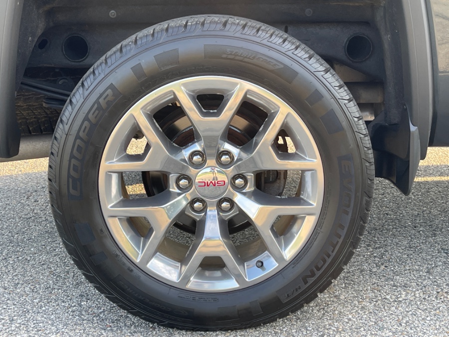Used GMC Sierra 1500 4WD Crew Cab 143.5" SLT 2017 | Geneva Motor Cars. Darien, Wisconsin Used GMC Sierra 1500 4WD Crew Cab 143.5" SLT 2017 | Geneva Motor Cars. Darien, Wisconsin