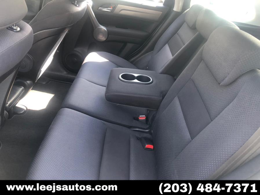 Used Honda CR-V 4WD 5dr LX 2009 | LeeJ's Auto Sales & Service. North Branford, Connecticut Used Honda CR-V 4WD 5dr LX 2009 | LeeJ's Auto Sales & Service. North Branford, Connecticut