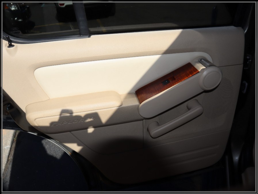 2006 Ford Explorer 4dr 114" WB 4.6L Eddie Bauer 4WD, available for sale in Huntington Station, New York | My Auto Inc.. Huntington Station, New York 2006 Ford Explorer 4dr 114" WB 4.6L Eddie Bauer 4WD, available for sale in Huntington Station, New York | My Auto Inc.. Huntington Station, New York