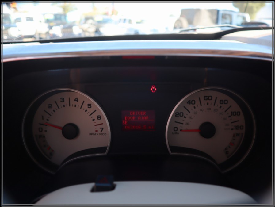 2006 Ford Explorer 4dr 114" WB 4.6L Eddie Bauer 4WD, available for sale in Huntington Station, New York | My Auto Inc.. Huntington Station, New York 2006 Ford Explorer 4dr 114" WB 4.6L Eddie Bauer 4WD, available for sale in Huntington Station, New York | My Auto Inc.. Huntington Station, New York
