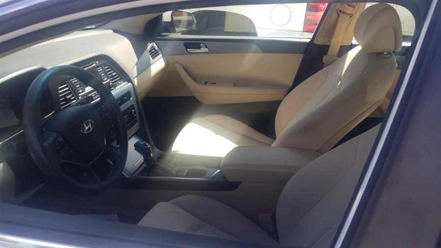 Used Hyundai Sonata 4dr Sdn 2.4L SE 2015 | Roe Motors Ltd. Shirley, New York Used Hyundai Sonata 4dr Sdn 2.4L SE 2015 | Roe Motors Ltd. Shirley, New York