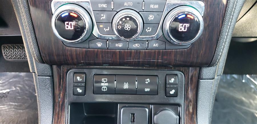 Used Chevrolet Traverse AWD 4dr LT w/2LT 2015 | Victoria Preowned Autos Inc. Little Ferry, New Jersey Used Chevrolet Traverse AWD 4dr LT w/2LT 2015 | Victoria Preowned Autos Inc. Little Ferry, New Jersey