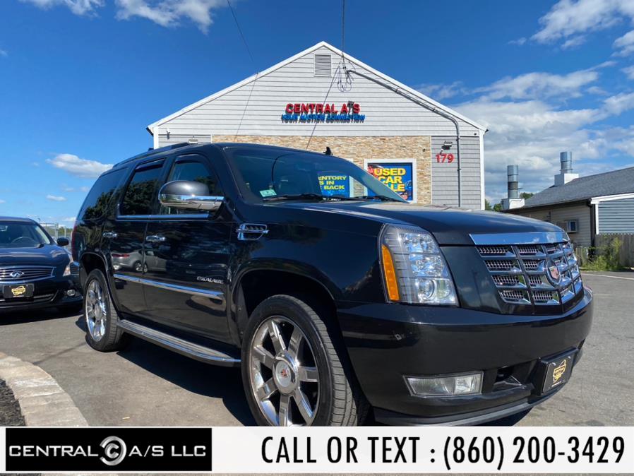 2013 Cadillac Escalade AWD 4dr Luxury, available for sale in East Windsor, Connecticut | Central A/S LLC. East Windsor, Connecticut