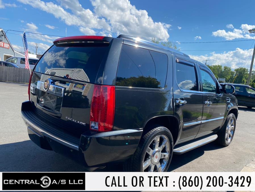 2013 Cadillac Escalade AWD 4dr Luxury, available for sale in East Windsor, Connecticut | Central A/S LLC. East Windsor, Connecticut 2013 Cadillac Escalade AWD 4dr Luxury, available for sale in East Windsor, Connecticut | Central A/S LLC. East Windsor, Connecticut