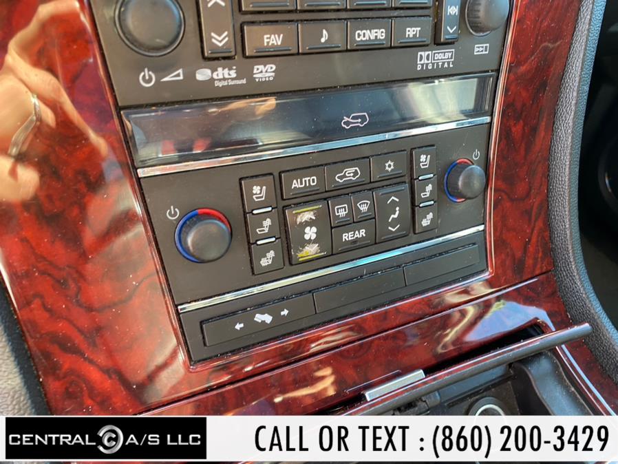 2013 Cadillac Escalade AWD 4dr Luxury, available for sale in East Windsor, Connecticut | Central A/S LLC. East Windsor, Connecticut 2013 Cadillac Escalade AWD 4dr Luxury, available for sale in East Windsor, Connecticut | Central A/S LLC. East Windsor, Connecticut