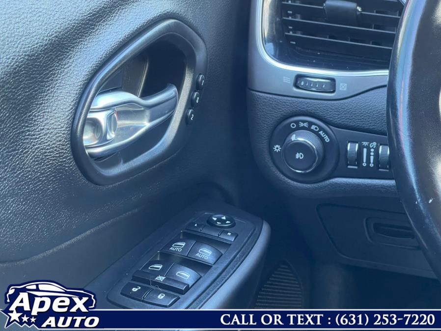 2020 Jeep Cherokee Limited FWD, available for sale in Selden, New York | Apex Auto. Selden, New York 2020 Jeep Cherokee Limited FWD, available for sale in Selden, New York | Apex Auto. Selden, New York