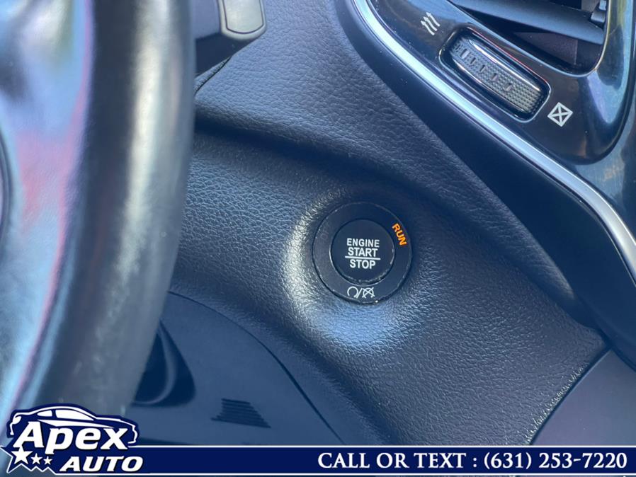 2020 Jeep Cherokee Limited FWD, available for sale in Selden, New York | Apex Auto. Selden, New York 2020 Jeep Cherokee Limited FWD, available for sale in Selden, New York | Apex Auto. Selden, New York
