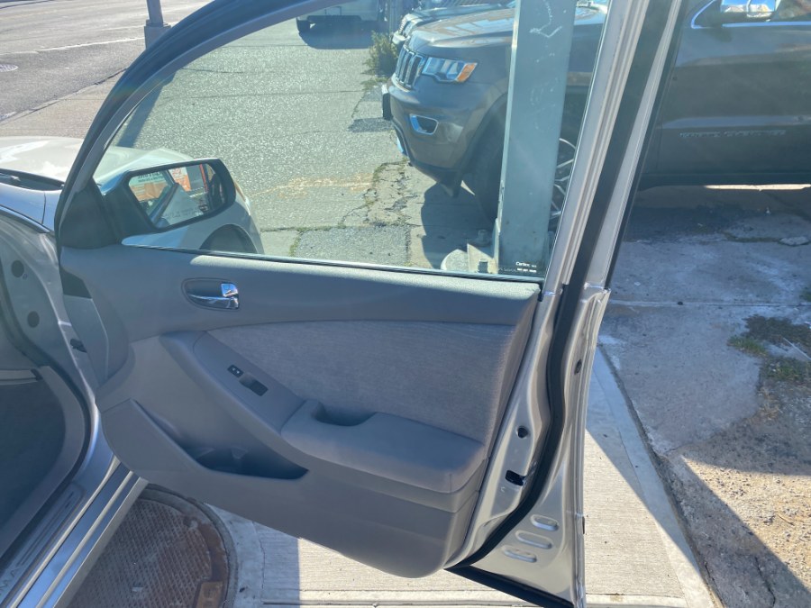 2012 Nissan Altima 4dr Sdn I4 CVT 2.5 S, available for sale in Middle Village, New York | Middle Village Motors . Middle Village, New York 2012 Nissan Altima 4dr Sdn I4 CVT 2.5 S, available for sale in Middle Village, New York | Middle Village Motors . Middle Village, New York