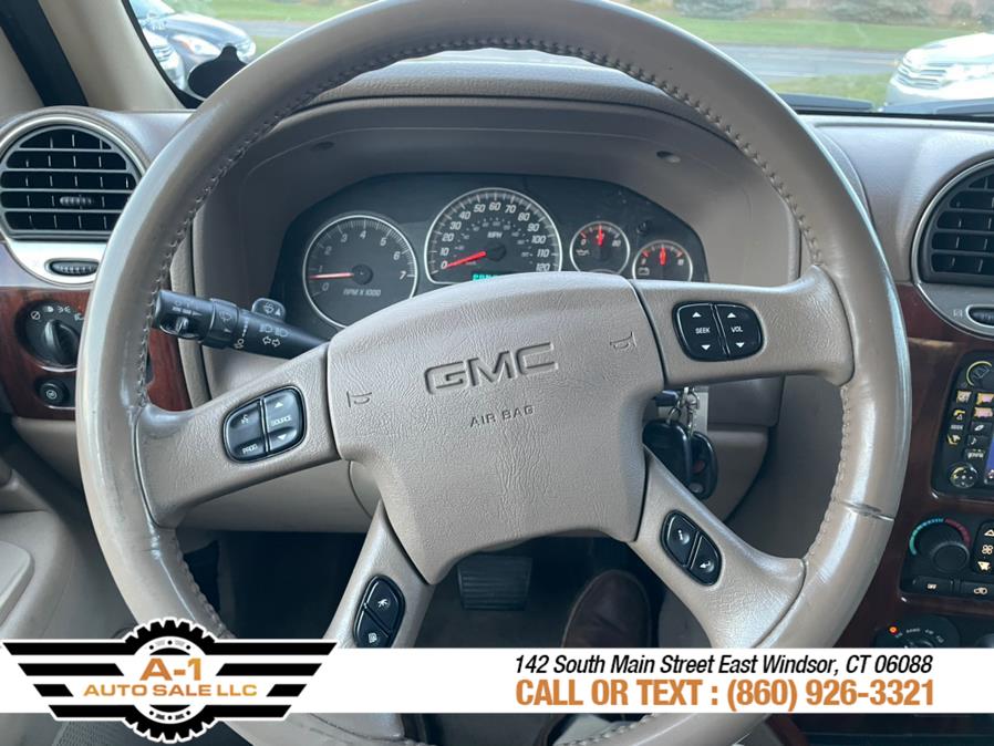 Used GMC Envoy 4dr 4WD SLT 2004 | A1 Auto Sale LLC. East Windsor, Connecticut Used GMC Envoy 4dr 4WD SLT 2004 | A1 Auto Sale LLC. East Windsor, Connecticut