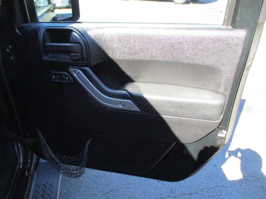 2012 Jeep Wrangler 4WD 2dr Sahara, available for sale in Suffield, Connecticut | Suffield Auto LLC. Suffield, Connecticut 2012 Jeep Wrangler 4WD 2dr Sahara, available for sale in Suffield, Connecticut | Suffield Auto LLC. Suffield, Connecticut