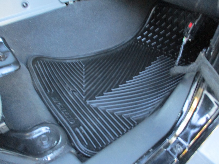 2010 Jeep Wrangler Unlimited 4WD 4dr Sahara, available for sale in Suffield, Connecticut | Suffield Auto LLC. Suffield, Connecticut 2010 Jeep Wrangler Unlimited 4WD 4dr Sahara, available for sale in Suffield, Connecticut | Suffield Auto LLC. Suffield, Connecticut