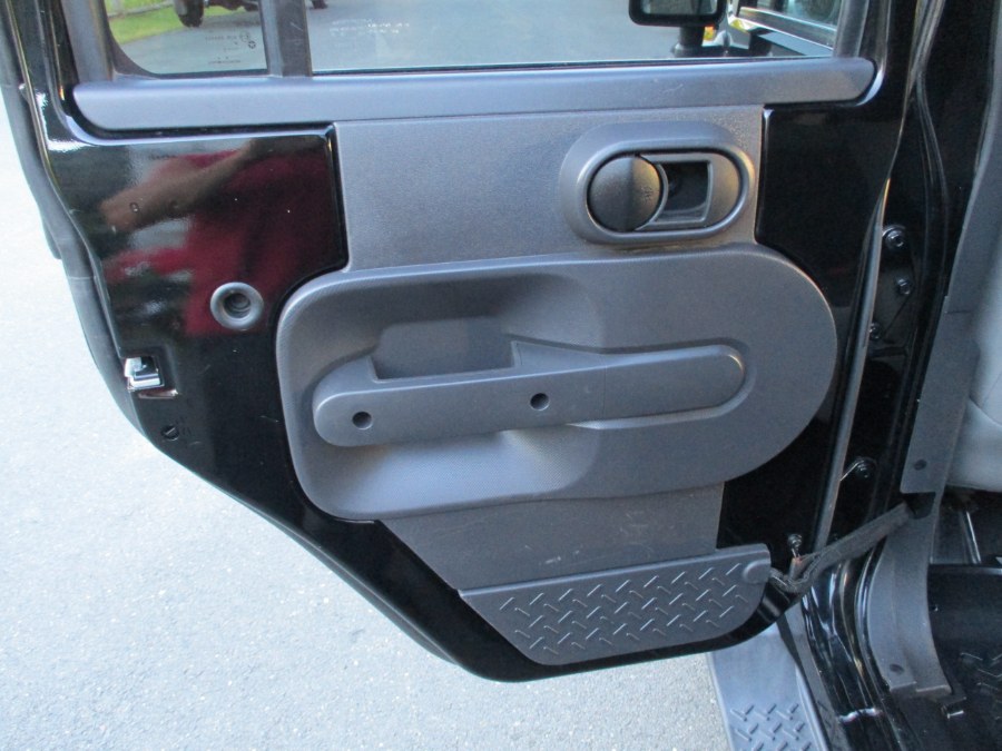 2010 Jeep Wrangler Unlimited 4WD 4dr Sahara, available for sale in Suffield, Connecticut | Suffield Auto LLC. Suffield, Connecticut 2010 Jeep Wrangler Unlimited 4WD 4dr Sahara, available for sale in Suffield, Connecticut | Suffield Auto LLC. Suffield, Connecticut
