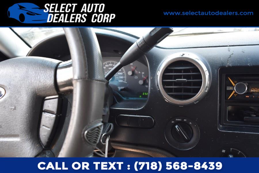 2003 Ford Expedition 4.6L XLT Popular 4WD, available for sale in Brooklyn, New York | Select Auto Dealers Corp. Brooklyn, New York 2003 Ford Expedition 4.6L XLT Popular 4WD, available for sale in Brooklyn, New York | Select Auto Dealers Corp. Brooklyn, New York