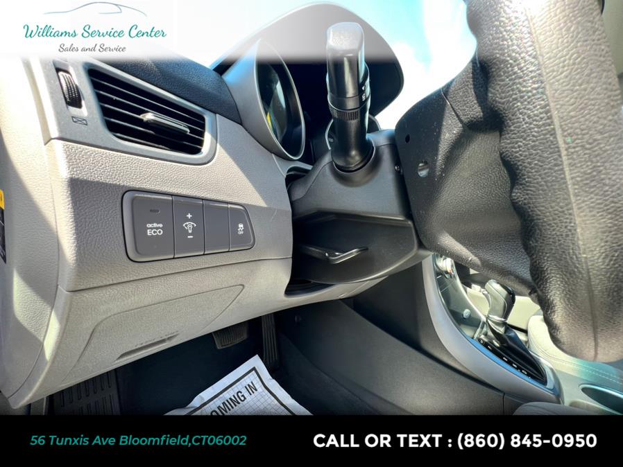 2014 Hyundai Elantra 4dr Sdn Auto SE (Ulsan Plant), available for sale in Bloomfield, Connecticut | Williams Service Center. Bloomfield, Connecticut 2014 Hyundai Elantra 4dr Sdn Auto SE (Ulsan Plant), available for sale in Bloomfield, Connecticut | Williams Service Center. Bloomfield, Connecticut