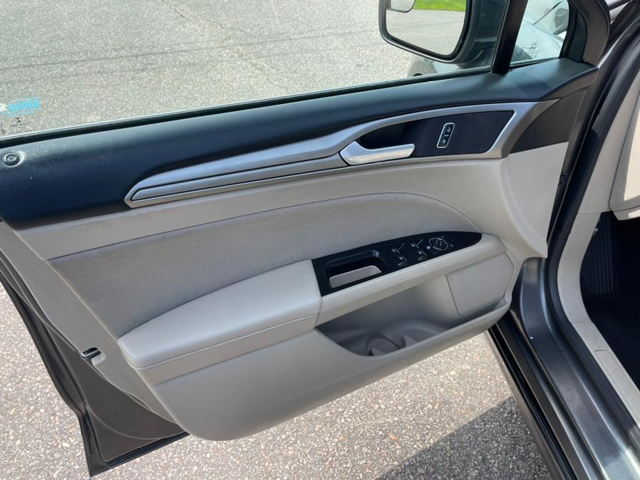 2017 Ford Fusion SE FWD, available for sale in South Windsor, Connecticut | Mike And Tony Auto Sales, Inc. South Windsor, Connecticut 2017 Ford Fusion SE FWD, available for sale in South Windsor, Connecticut | Mike And Tony Auto Sales, Inc. South Windsor, Connecticut