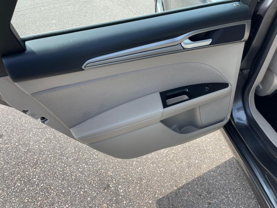 2017 Ford Fusion SE FWD, available for sale in South Windsor, Connecticut | Mike And Tony Auto Sales, Inc. South Windsor, Connecticut 2017 Ford Fusion SE FWD, available for sale in South Windsor, Connecticut | Mike And Tony Auto Sales, Inc. South Windsor, Connecticut