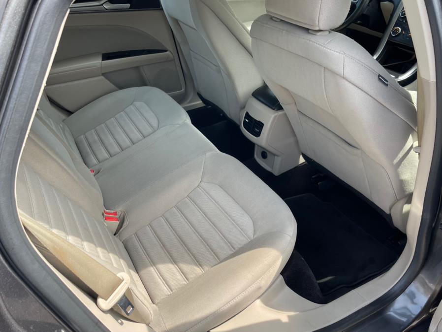 2017 Ford Fusion SE FWD, available for sale in South Windsor, Connecticut | Mike And Tony Auto Sales, Inc. South Windsor, Connecticut 2017 Ford Fusion SE FWD, available for sale in South Windsor, Connecticut | Mike And Tony Auto Sales, Inc. South Windsor, Connecticut