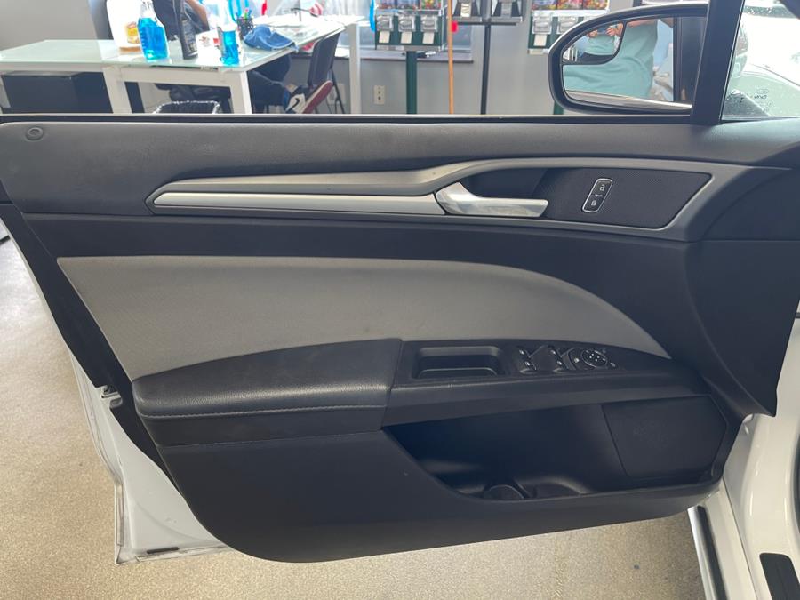2016 Ford Fusion 4dr Sdn S FWD, available for sale in Inwood, New York | 5 Towns Drive. Inwood, New York 2016 Ford Fusion 4dr Sdn S FWD, available for sale in Inwood, New York | 5 Towns Drive. Inwood, New York