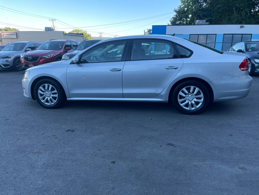 Used Volkswagen Passat 4dr Sdn 2.5L Auto S w/Appearance PZEV 2012 | House of Cars LLC. Waterbury, Connecticut
