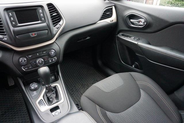 Used Jeep Cherokee Latitude 2017 | Blasius Federal Road. Brookfield, Connecticut Used Jeep Cherokee Latitude 2017 | Blasius Federal Road. Brookfield, Connecticut