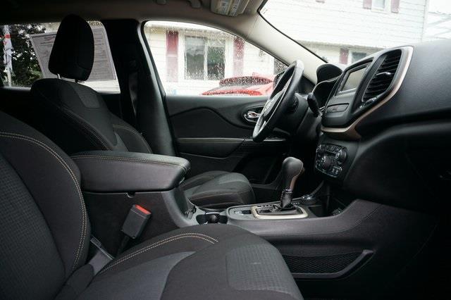 Used Jeep Cherokee Latitude 2017 | Blasius Federal Road. Brookfield, Connecticut Used Jeep Cherokee Latitude 2017 | Blasius Federal Road. Brookfield, Connecticut