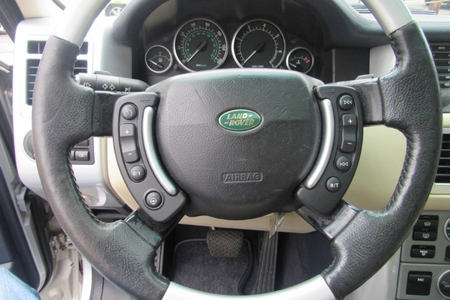 2004 Land Rover Range Rover 4dr Wgn HSE, available for sale in Shelton, Connecticut | Center Motorsports LLC. Shelton, Connecticut 2004 Land Rover Range Rover 4dr Wgn HSE, available for sale in Shelton, Connecticut | Center Motorsports LLC. Shelton, Connecticut