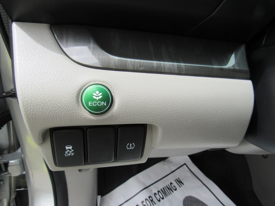 2014 Honda CR-V EX-L, available for sale in Worcester, Massachusetts | Hilario's Auto Sales Inc.. Worcester, Massachusetts 2014 Honda CR-V EX-L, available for sale in Worcester, Massachusetts | Hilario's Auto Sales Inc.. Worcester, Massachusetts