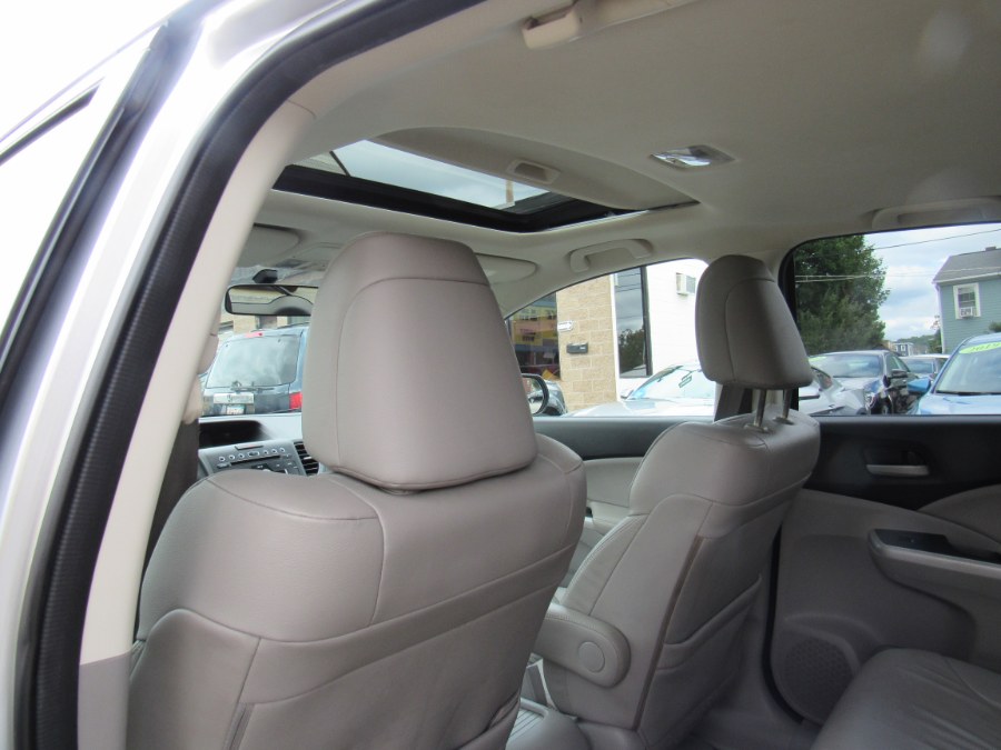2014 Honda CR-V EX-L, available for sale in Worcester, Massachusetts | Hilario's Auto Sales Inc.. Worcester, Massachusetts 2014 Honda CR-V EX-L, available for sale in Worcester, Massachusetts | Hilario's Auto Sales Inc.. Worcester, Massachusetts