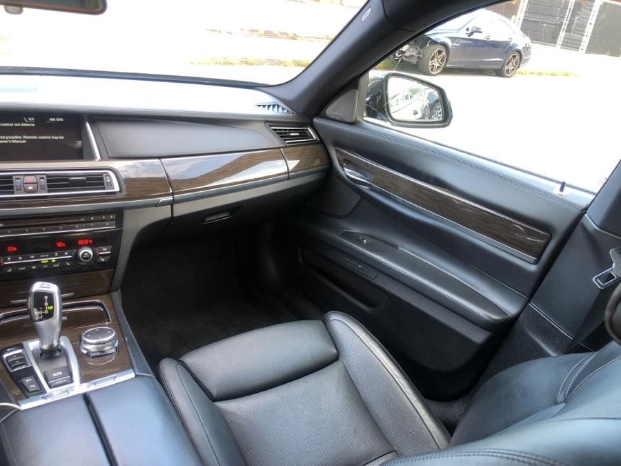 Used BMW 7 Series 4dr Sdn 740Li xDrive AWD 2015 | Signature Auto Sales. Franklin Square, New York Used BMW 7 Series 4dr Sdn 740Li xDrive AWD 2015 | Signature Auto Sales. Franklin Square, New York