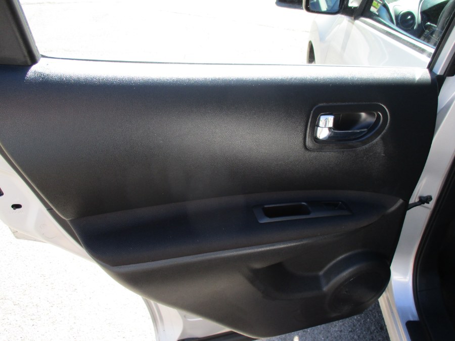 2015 Nissan Rogue Select S, available for sale in Meriden, Connecticut | Cos Central Auto. Meriden, Connecticut 2015 Nissan Rogue Select S, available for sale in Meriden, Connecticut | Cos Central Auto. Meriden, Connecticut