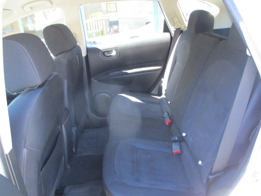 2015 Nissan Rogue Select S, available for sale in Meriden, Connecticut | Cos Central Auto. Meriden, Connecticut 2015 Nissan Rogue Select S, available for sale in Meriden, Connecticut | Cos Central Auto. Meriden, Connecticut