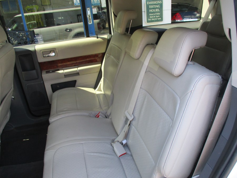 2010 Ford Flex 4dr Limited AWD w/Ecoboost, available for sale in Meriden, Connecticut | Cos Central Auto. Meriden, Connecticut 2010 Ford Flex 4dr Limited AWD w/Ecoboost, available for sale in Meriden, Connecticut | Cos Central Auto. Meriden, Connecticut
