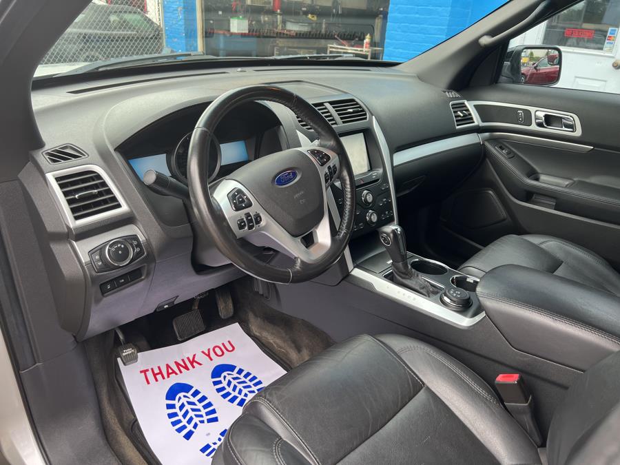 Used Ford Explorer 4WD 4dr XLT 2011 | Harbor View Auto Sales LLC. Stamford, Connecticut Used Ford Explorer 4WD 4dr XLT 2011 | Harbor View Auto Sales LLC. Stamford, Connecticut