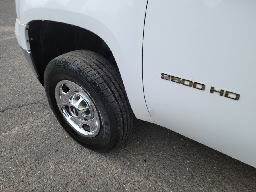 2011 GMC Sierra 2500HD 4WD Reg Cab 133.7" Work Truck, available for sale in East Windsor, Connecticut | Toro Auto. East Windsor, Connecticut 2011 GMC Sierra 2500HD 4WD Reg Cab 133.7" Work Truck, available for sale in East Windsor, Connecticut | Toro Auto. East Windsor, Connecticut