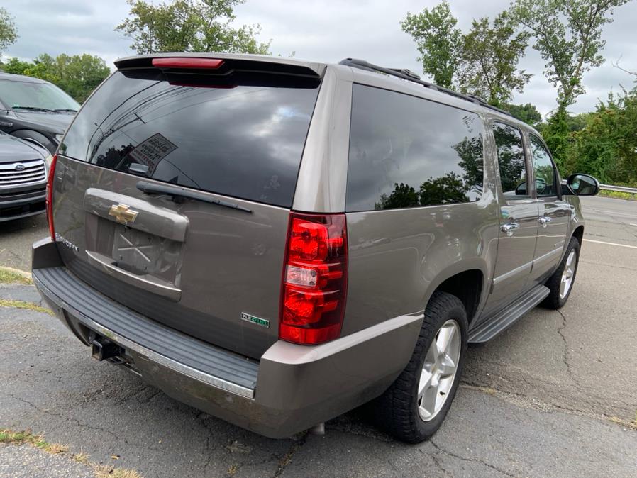 Used Chevrolet Suburban 4WD 4dr 1500 LTZ 2011 | Bridge Motors LLC. Derby, Connecticut Used Chevrolet Suburban 4WD 4dr 1500 LTZ 2011 | Bridge Motors LLC. Derby, Connecticut