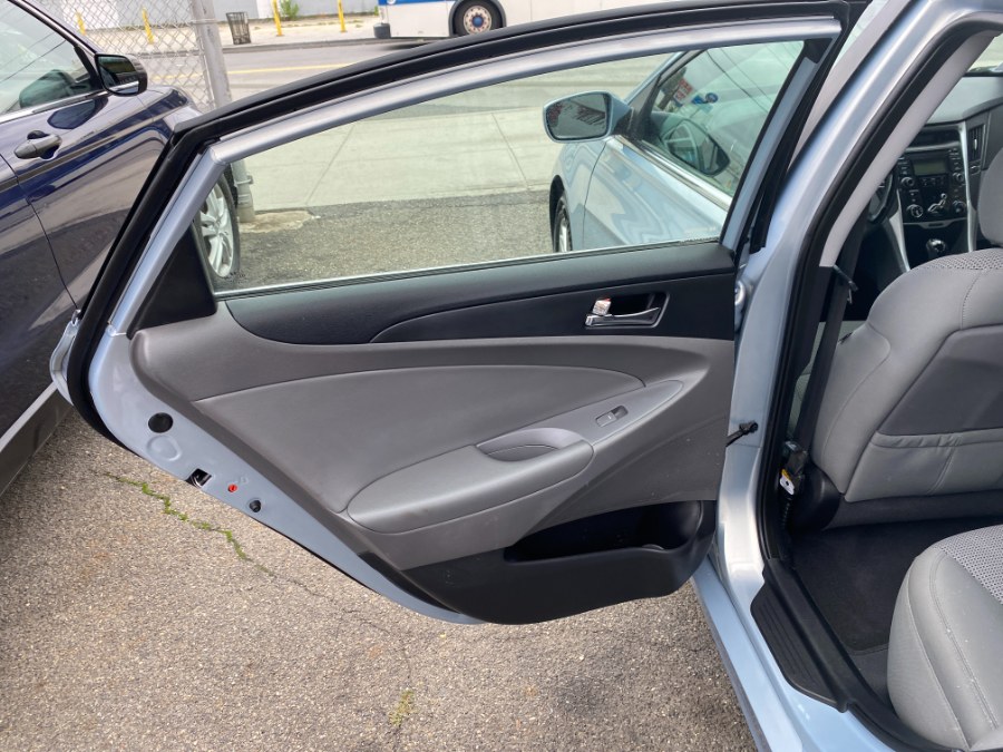 2013 Hyundai Sonata 4dr Sdn 2.4L Auto SE, available for sale in Middle Village, New York | Middle Village Motors . Middle Village, New York 2013 Hyundai Sonata 4dr Sdn 2.4L Auto SE, available for sale in Middle Village, New York | Middle Village Motors . Middle Village, New York