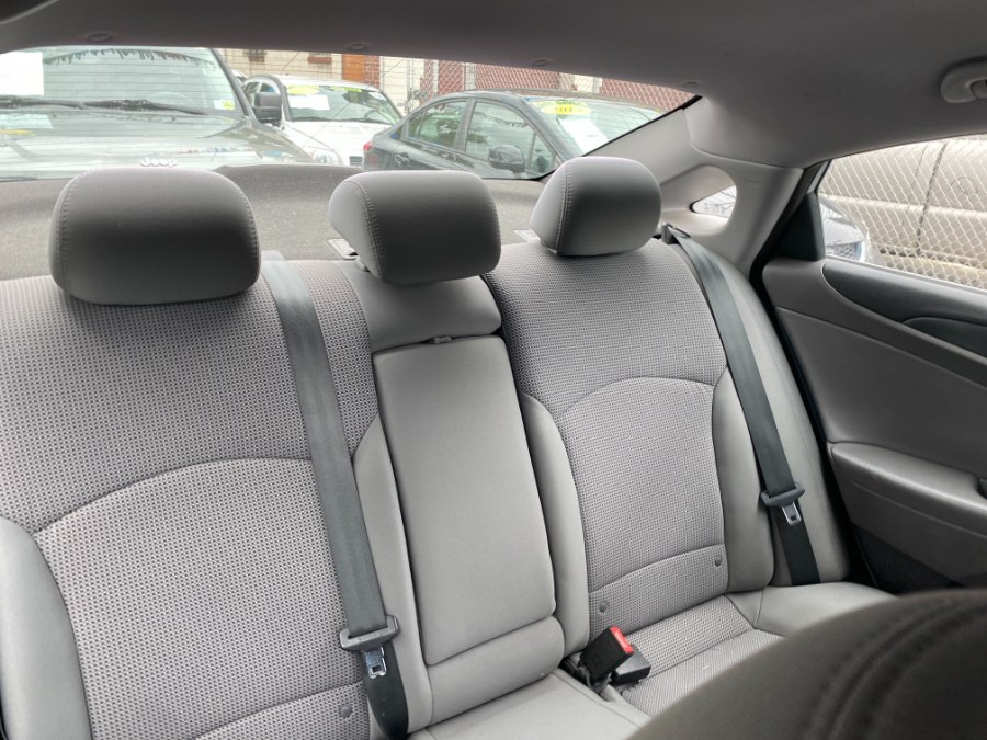 2013 Hyundai Sonata 4dr Sdn 2.4L Auto SE, available for sale in Middle Village, New York | Middle Village Motors . Middle Village, New York 2013 Hyundai Sonata 4dr Sdn 2.4L Auto SE, available for sale in Middle Village, New York | Middle Village Motors . Middle Village, New York