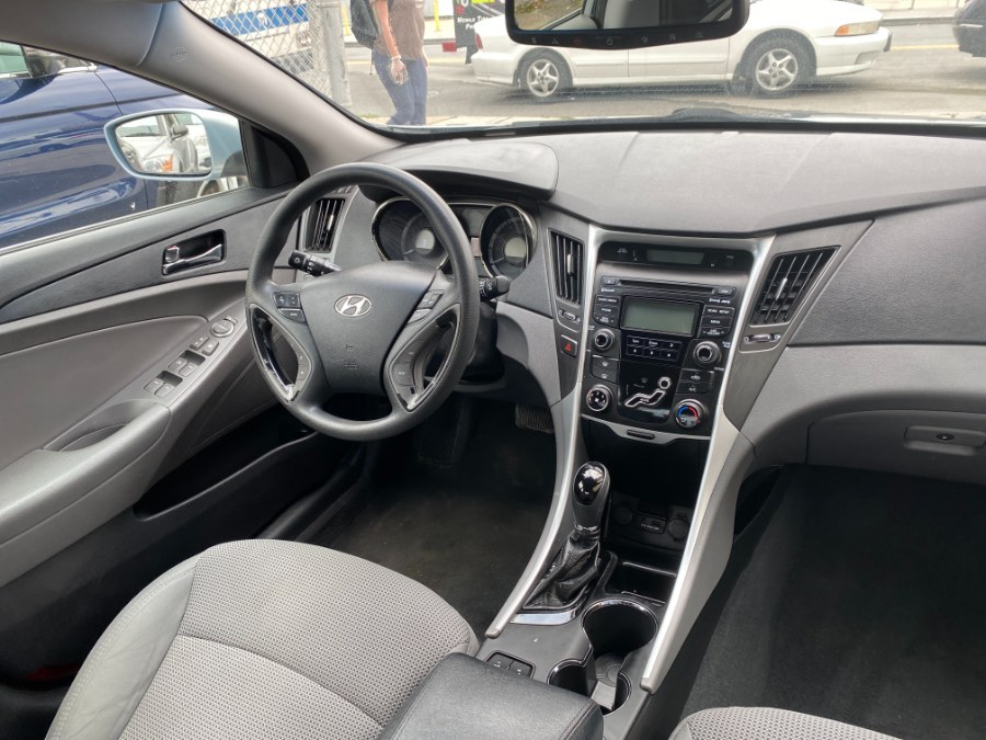 2013 Hyundai Sonata 4dr Sdn 2.4L Auto SE, available for sale in Middle Village, New York | Middle Village Motors . Middle Village, New York 2013 Hyundai Sonata 4dr Sdn 2.4L Auto SE, available for sale in Middle Village, New York | Middle Village Motors . Middle Village, New York