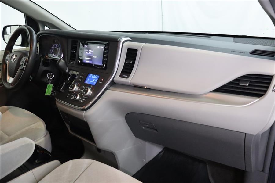 2018 Toyota Sienna LE, available for sale in Paterson, New Jersey | Fast Track Motors. Paterson, New Jersey 2018 Toyota Sienna LE, available for sale in Paterson, New Jersey | Fast Track Motors. Paterson, New Jersey
