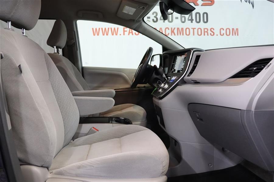 2018 Toyota Sienna LE, available for sale in Paterson, New Jersey | Fast Track Motors. Paterson, New Jersey 2018 Toyota Sienna LE, available for sale in Paterson, New Jersey | Fast Track Motors. Paterson, New Jersey