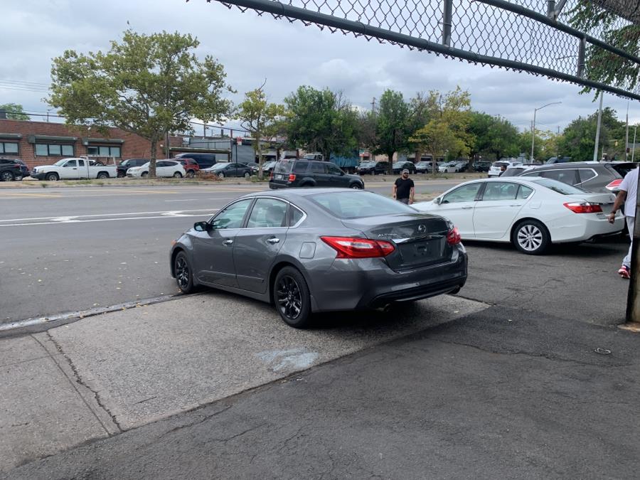 Used Nissan Altima 2017.5 2.5 SR Sedan 2017 | Rubber Bros Auto World. Brooklyn, New York Used Nissan Altima 2017.5 2.5 SR Sedan 2017 | Rubber Bros Auto World. Brooklyn, New York