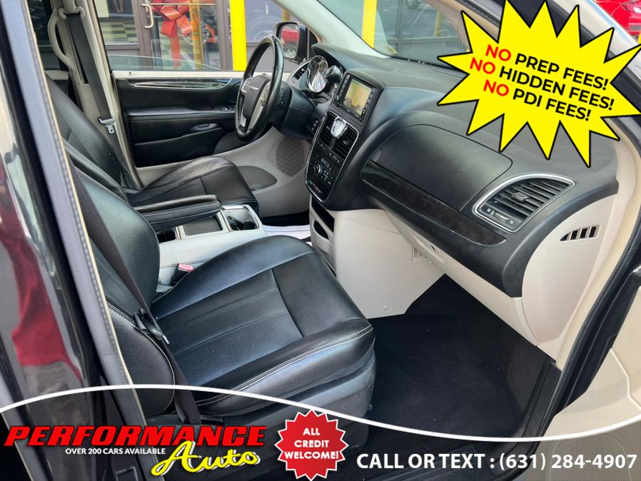 2015 Chrysler Town & Country 4dr Wgn Touring-L, available for sale in Bohemia, New York | Performance Auto Inc. Bohemia, New York 2015 Chrysler Town & Country 4dr Wgn Touring-L, available for sale in Bohemia, New York | Performance Auto Inc. Bohemia, New York