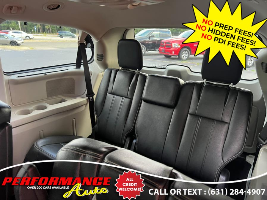 2015 Chrysler Town & Country 4dr Wgn Touring-L, available for sale in Bohemia, New York | Performance Auto Inc. Bohemia, New York 2015 Chrysler Town & Country 4dr Wgn Touring-L, available for sale in Bohemia, New York | Performance Auto Inc. Bohemia, New York