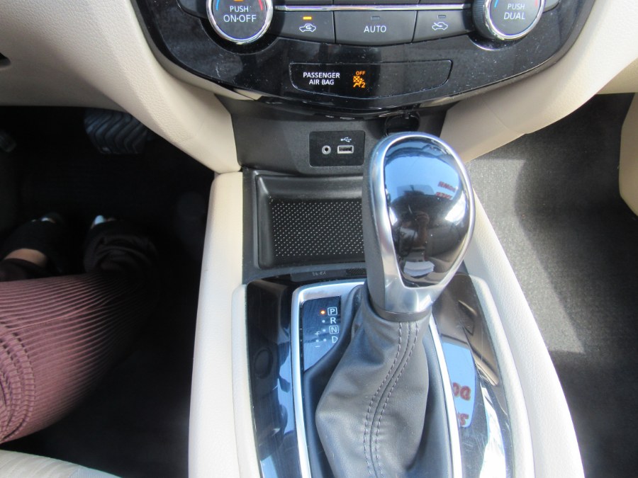 2018 Nissan Rogue FWD SV, available for sale in Irvington, New Jersey | NJ Used Cars Center. Irvington, New Jersey 2018 Nissan Rogue FWD SV, available for sale in Irvington, New Jersey | NJ Used Cars Center. Irvington, New Jersey